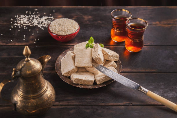 حلوا ارده عسلی طبیعی با عطر ملایم و طعم دلپذیر
